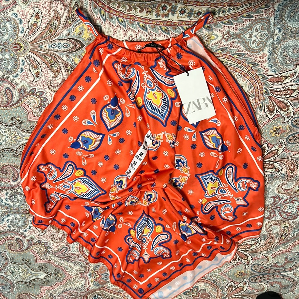 Zara silky, bold handkerchief top